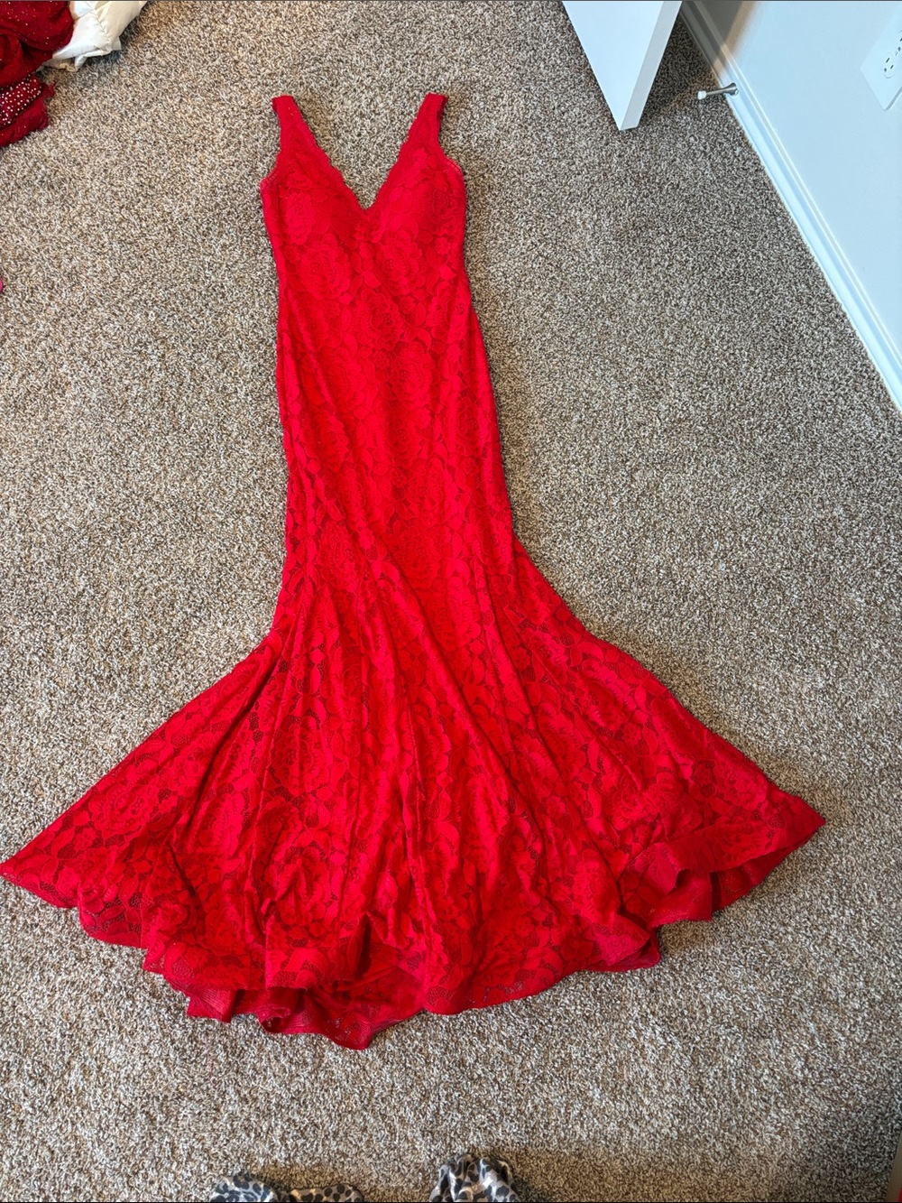 Elegant Red Lace Mermaid Prom Dress